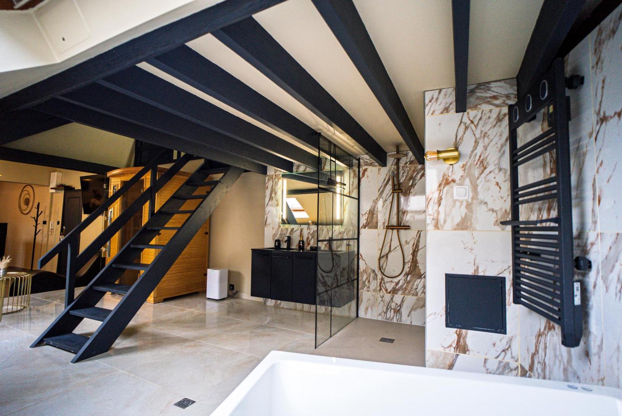 La Marble Room - Suite Balneo & Sauna Angers Exterior photo