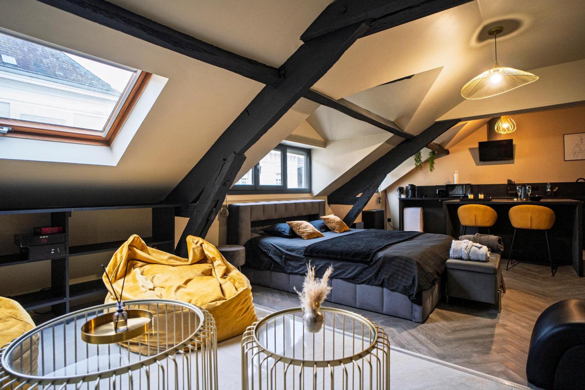 La Marble Room - Suite Balneo & Sauna Angers Exterior photo